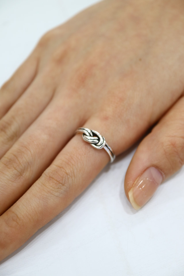 <b><p>Special Ofrs 925 silv pnt Free ze bum Back</p></b><b><p>特価 925 油絵 フリーサイズ 銀の指輪 バックオープン リアル 高級 アンティークな感じ</p></b><br /><br /><p align='center'>