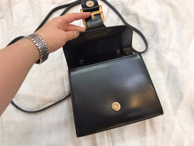 New mini cross-back bag Recommended woman