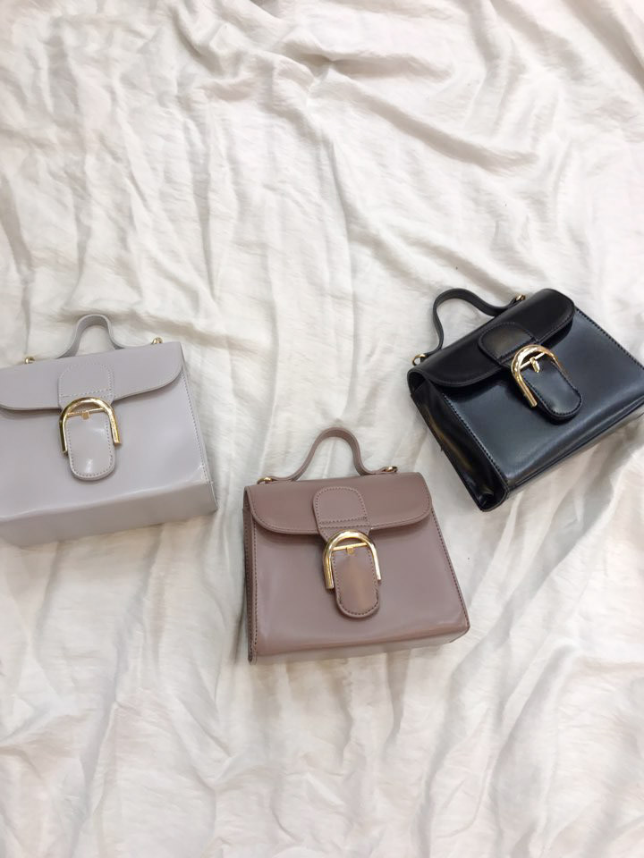 New mini cross-back bag Recommended woman