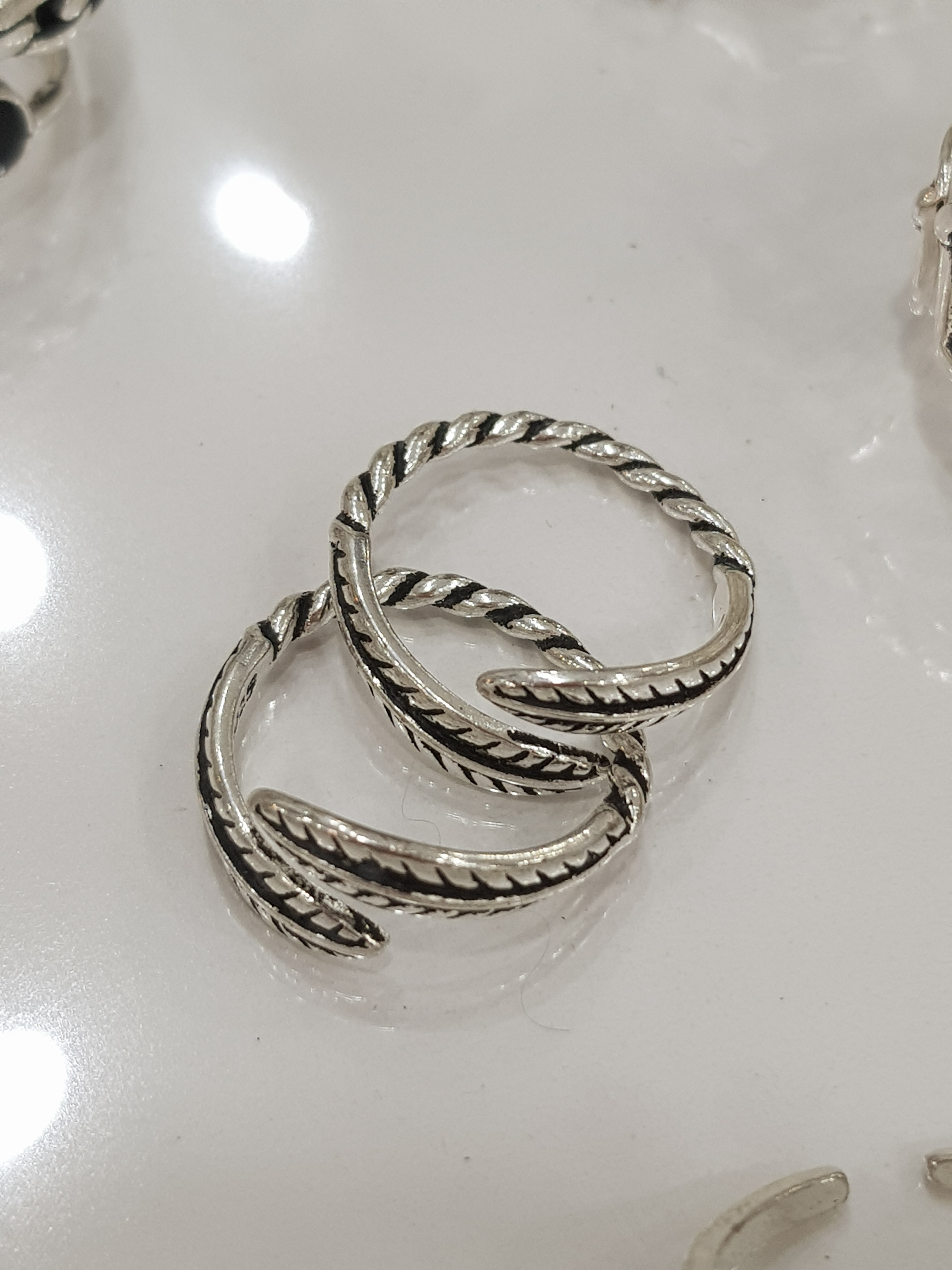 <b><p>Special Ofrs 925 silv pnt Free ze bum Back</p></b><b><p>特価 925 油絵 フリーサイズ 銀の指輪 バックオープン リアル 高級 アンティークな感じ</p></b><br /><br /><p align='center'>