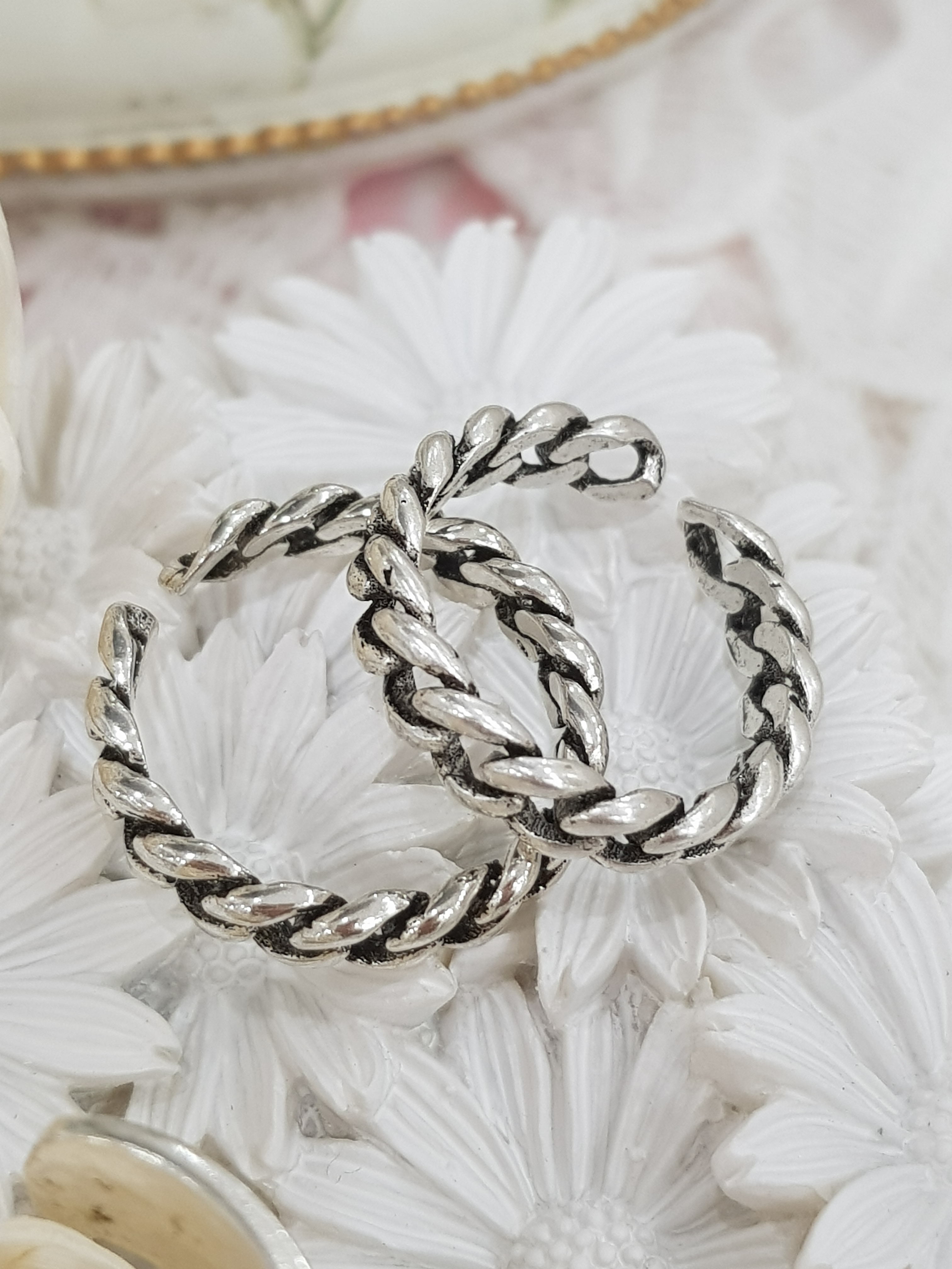 <b><p>Special Ofrs 925 silv pnt Free ze bum Back</p></b><b><p>特価 925 油絵 フリーサイズ 銀の指輪 バックオープン リアル 高級 アンティークな感じ</p></b><br /><br /><p align='center'>