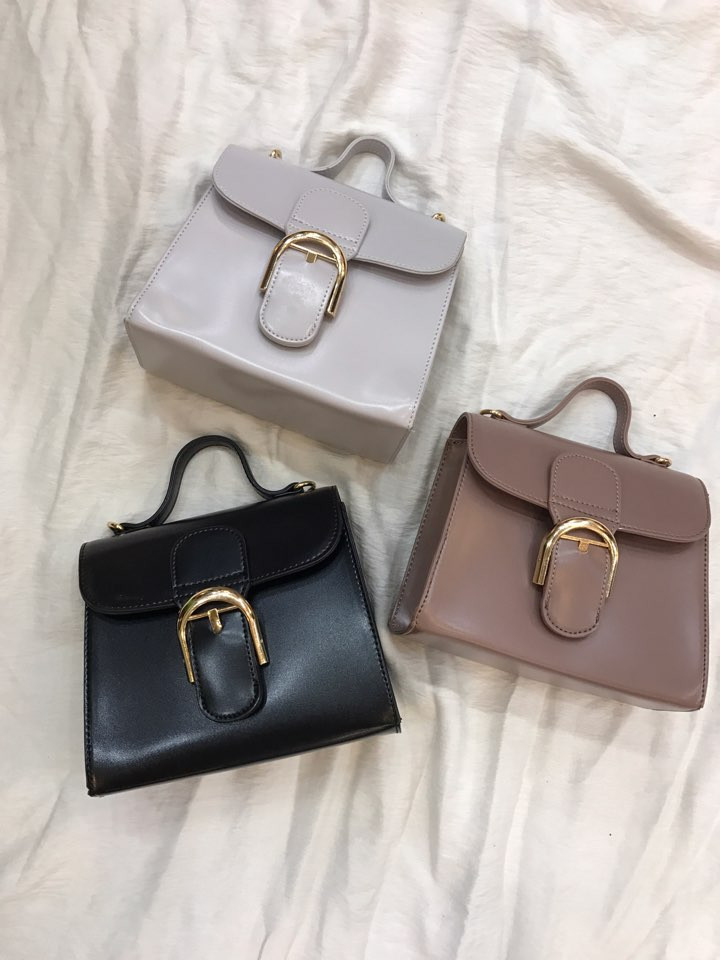 New mini cross-back bag Recommended woman