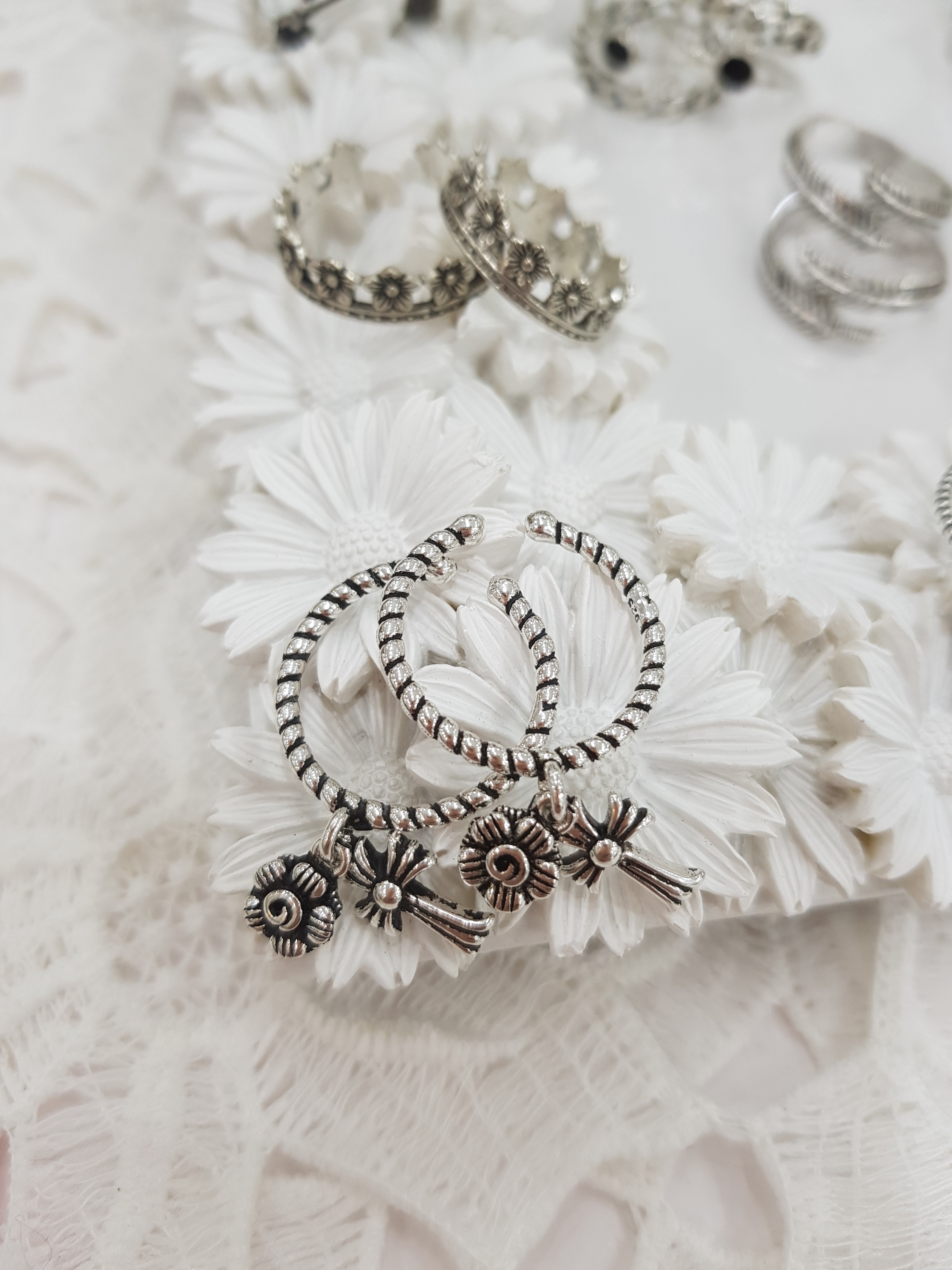 <b><p>Special Ofrs 925 silv pnt Free ze bum Back</p></b><b><p>特価 925 油絵 フリーサイズ 銀の指輪 バックオープン リアル 高級 アンティークな感じ</p></b><br /><br /><p align='center'>