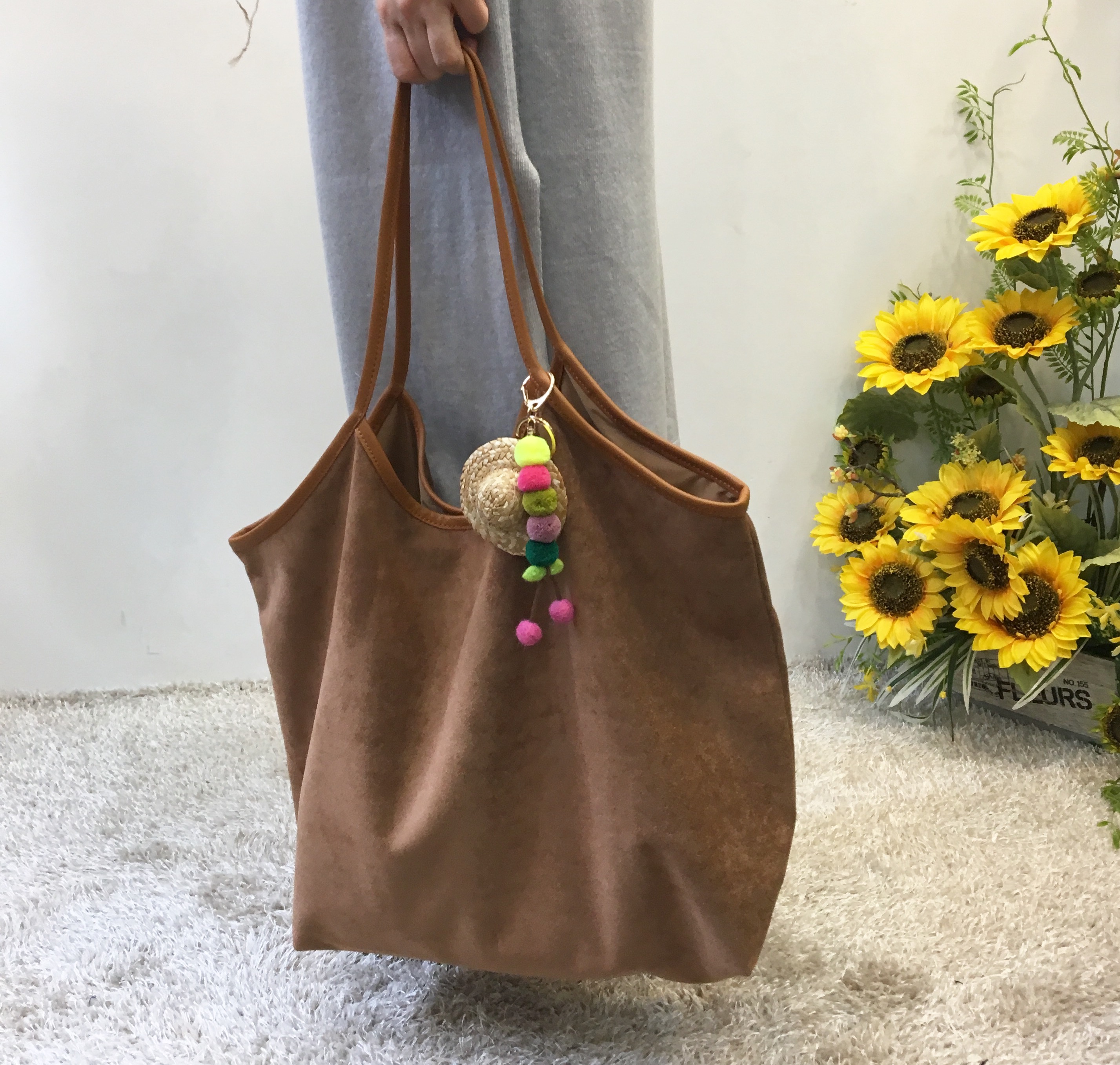 <b><p>Big suede showper bag 3col</p></b><b><p>ビッグスエードショーポベク3col</p></b><br /><br /><p align='center'>