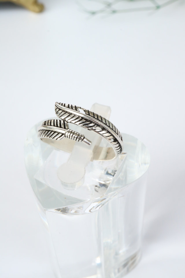 <b><p>Special Ofrs 925 silv pnt Free ze bum Back</p></b><b><p>特価 925 油絵 フリーサイズ 銀の指輪 バックオープン リアル 高級 アンティークな感じ</p></b><br /><br /><p align='center'>