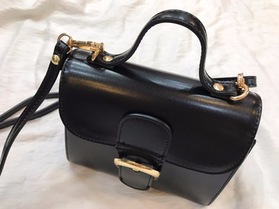 New mini cross-back bag Recommended woman