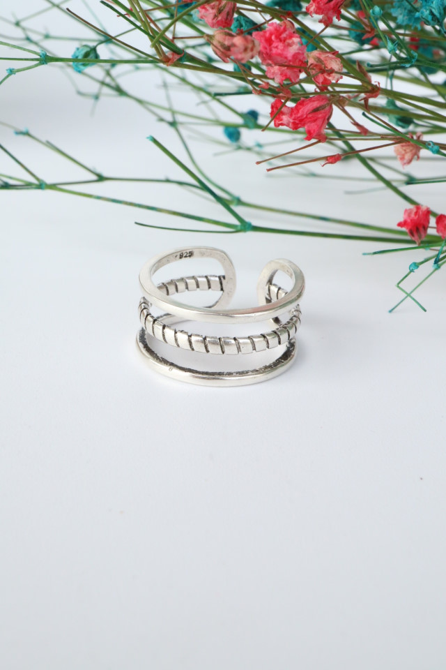 <b><p>Special Ofrs 925 silv pnt Free ze bum Back</p></b><b><p>特価 925 油絵 フリーサイズ 銀の指輪 バックオープン リアル 高級 アンティークな感じ</p></b><br /><br /><p align='center'>