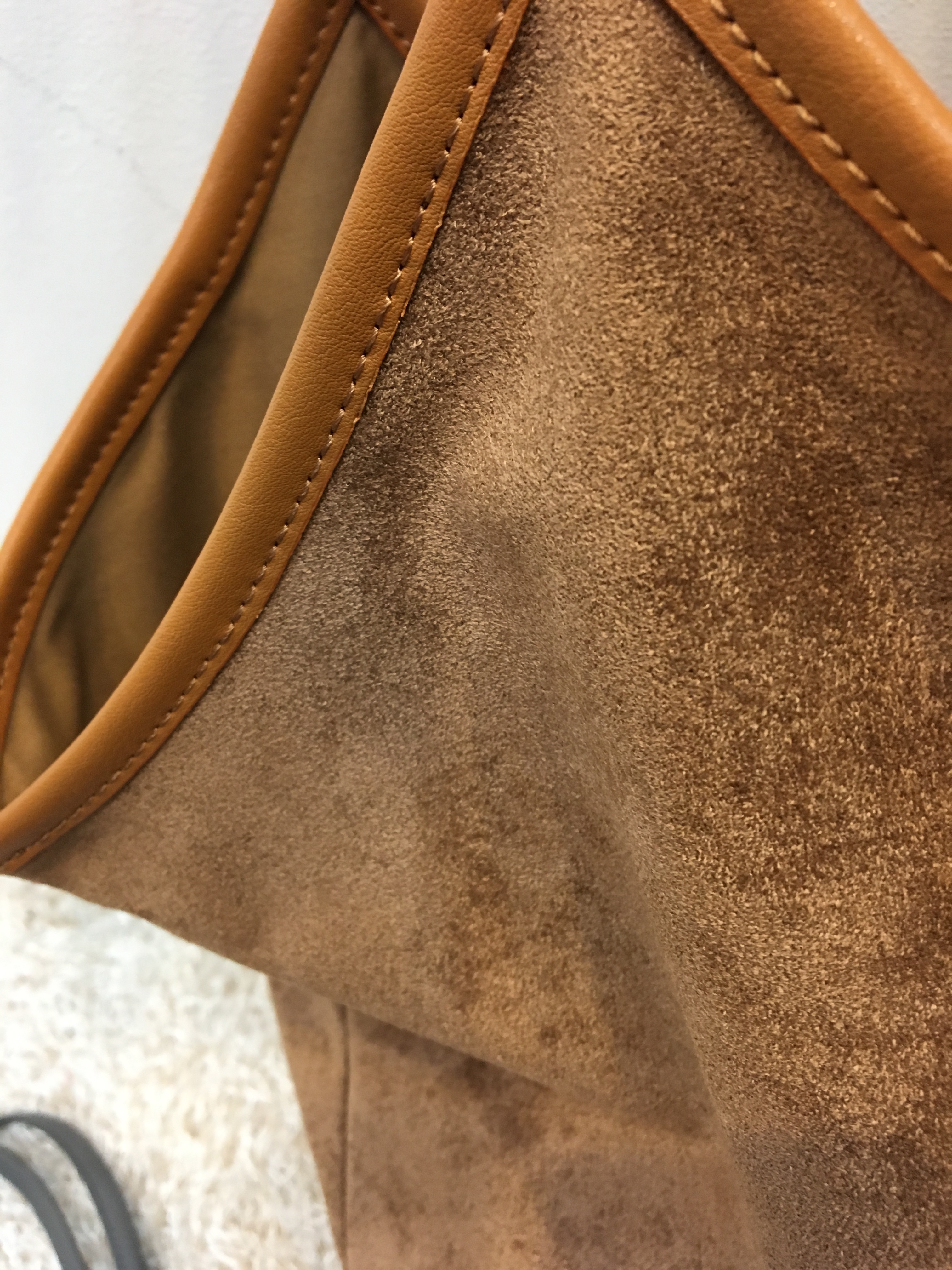 <b><p>Big suede showper bag 3col</p></b><b><p>ビッグスエードショーポベク3col</p></b><br /><br /><p align='center'>