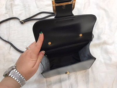 New mini cross-back bag Recommended woman