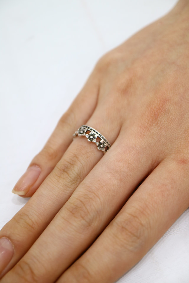 <b><p>Special Ofrs 925 silv pnt Free ze bum Back</p></b><b><p>特価 925 油絵 フリーサイズ 銀の指輪 バックオープン リアル 高級 アンティークな感じ</p></b><br /><br /><p align='center'>