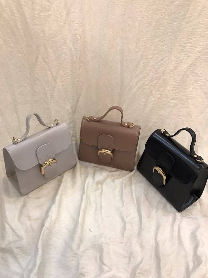 New mini cross-back bag Recommended woman