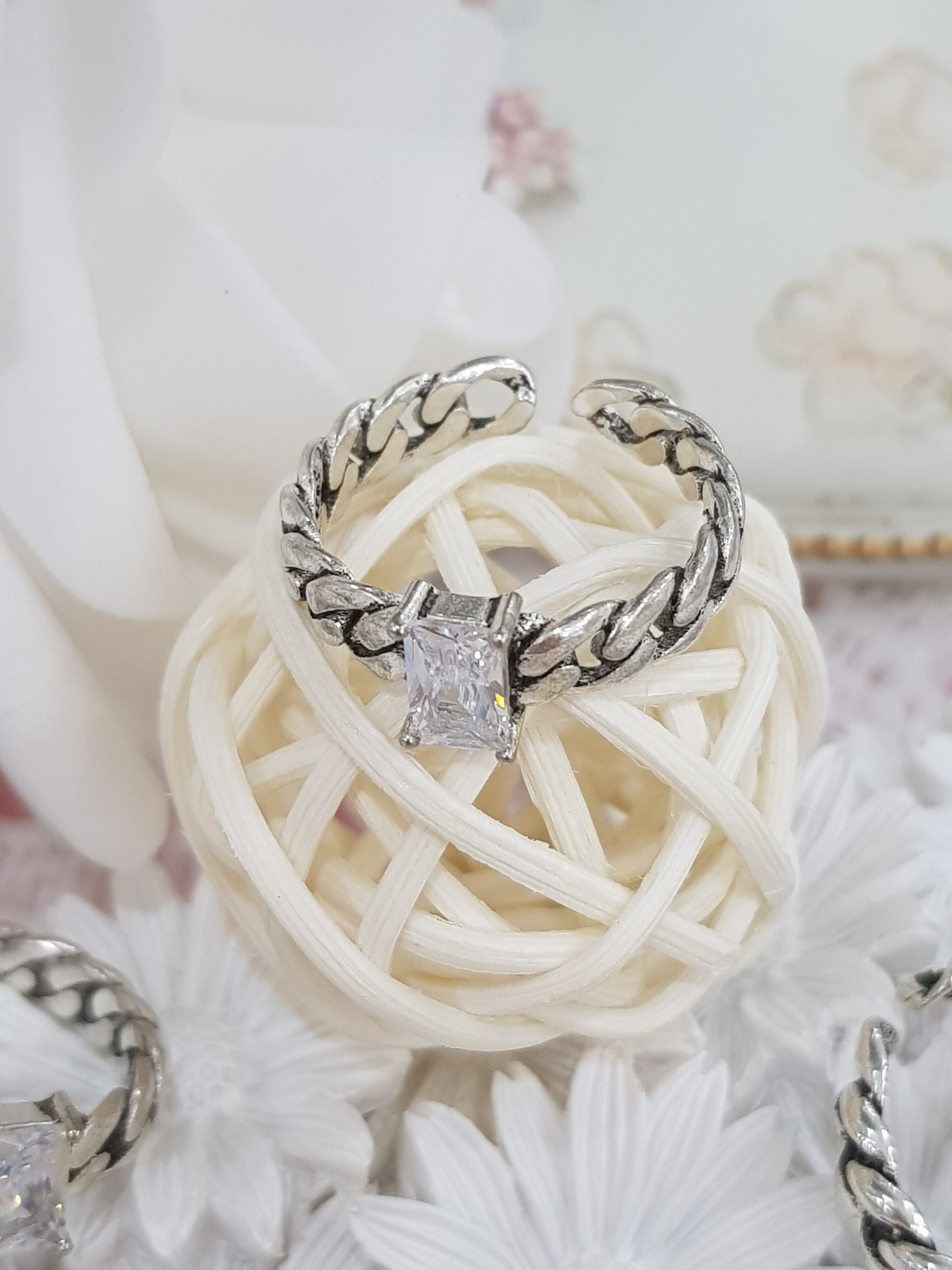 <b><p>Special Ofrs 925 silv pnt Free ze bum Back</p></b><b><p>特価 925 油絵 フリーサイズ 銀の指輪 バックオープン リアル 高級 アンティークな感じ</p></b><br /><br /><p align='center'>