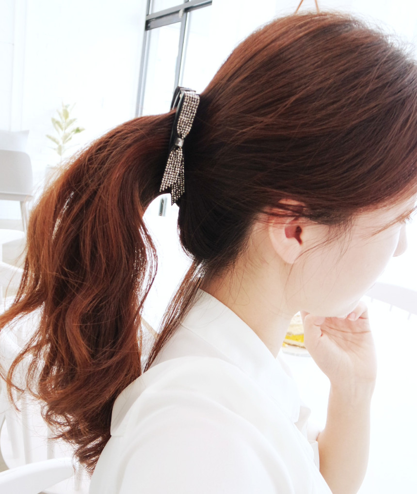 New Scrub Ribbon Swarovski Cubic Banana Pin 5color