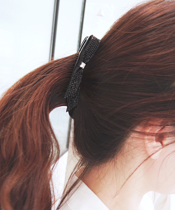 New Scrub Ribbon Swarovski Cubic Banana Pin 5color