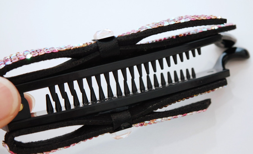 New Scrub Ribbon Swarovski Cubic Banana Pin 5color