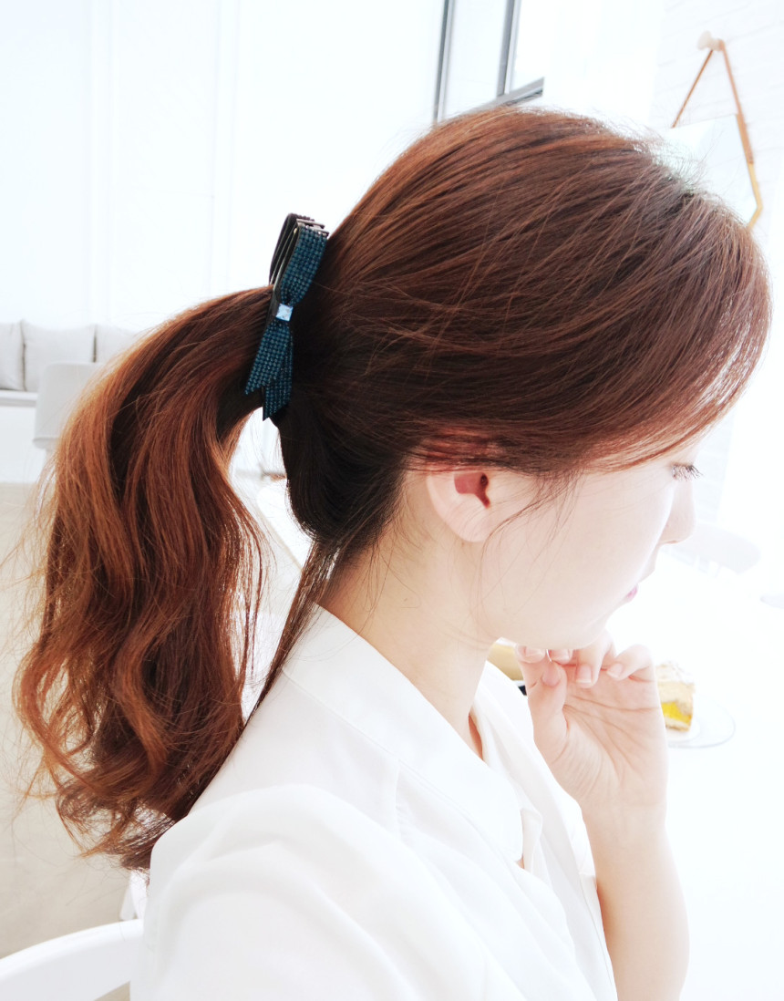 New Scrub Ribbon Swarovski Cubic Banana Pin 5color