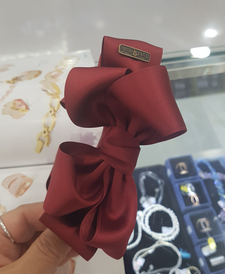 New Wang Ribbon Banana Pin 362