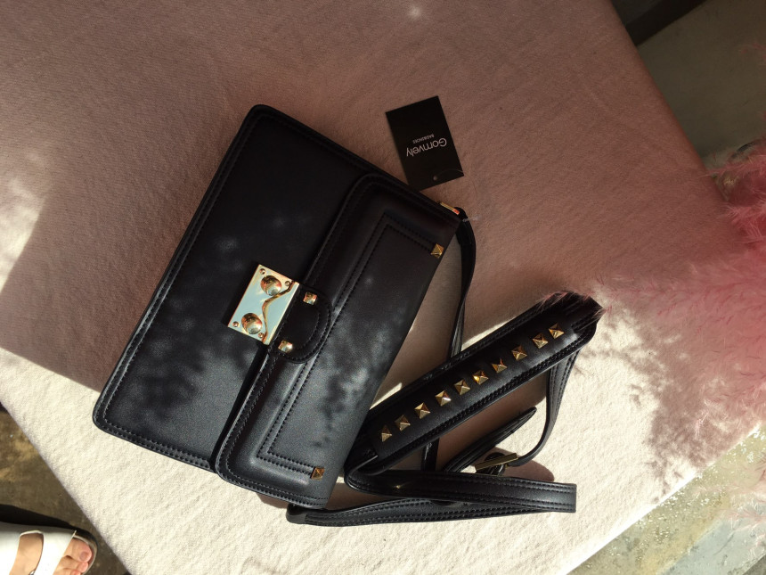 New mobster mini stubs Lovely cross bobs Semi-offi