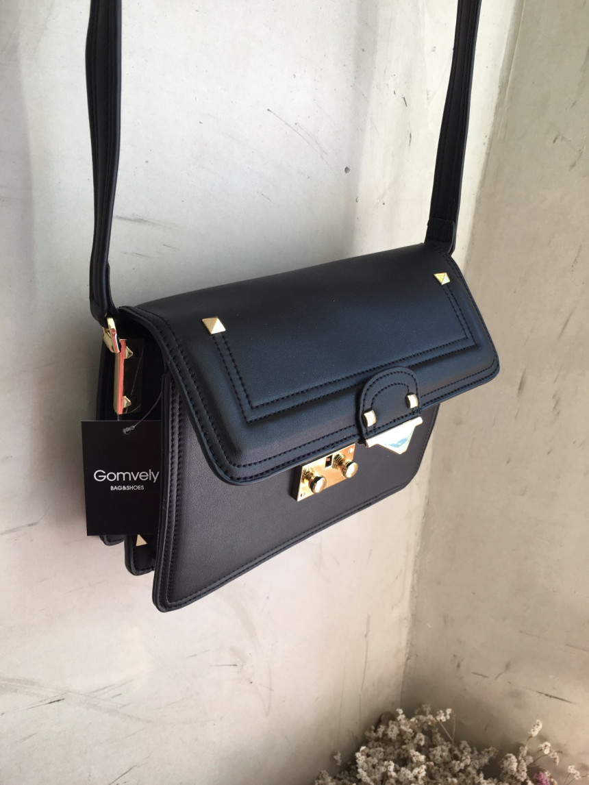 New mobster mini stubs Lovely cross bobs Semi-offi