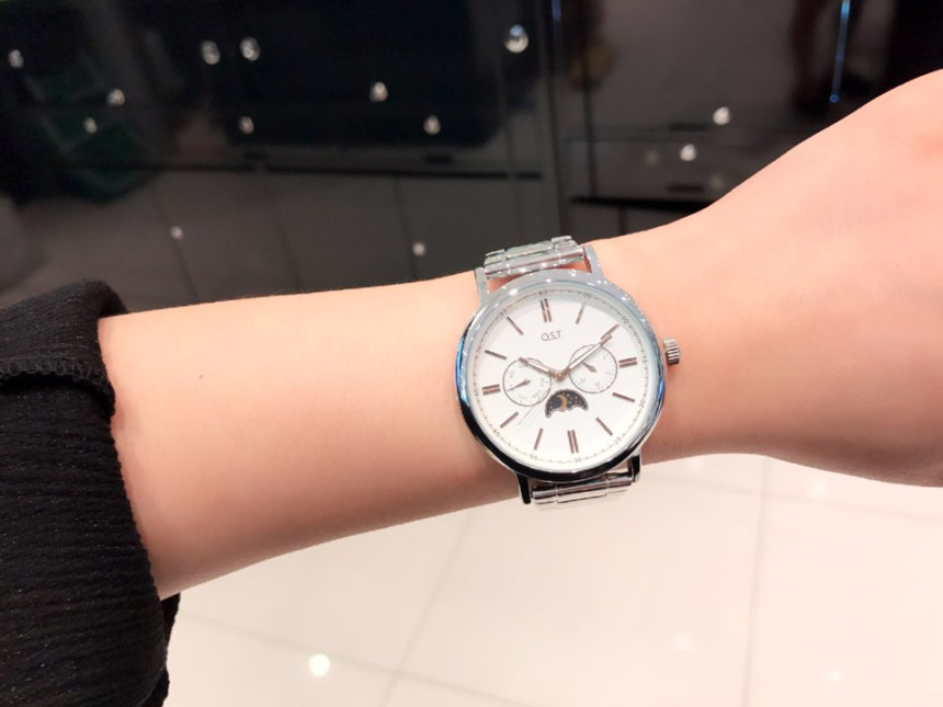 <b><p>OST White Silver Moon Phase Couple Watch</p></b><b><p>OST ホワイトシルバームーンフェイズカップル時計 OTC116514FLS 2SS</p></b><br /><br /><p align='center'>