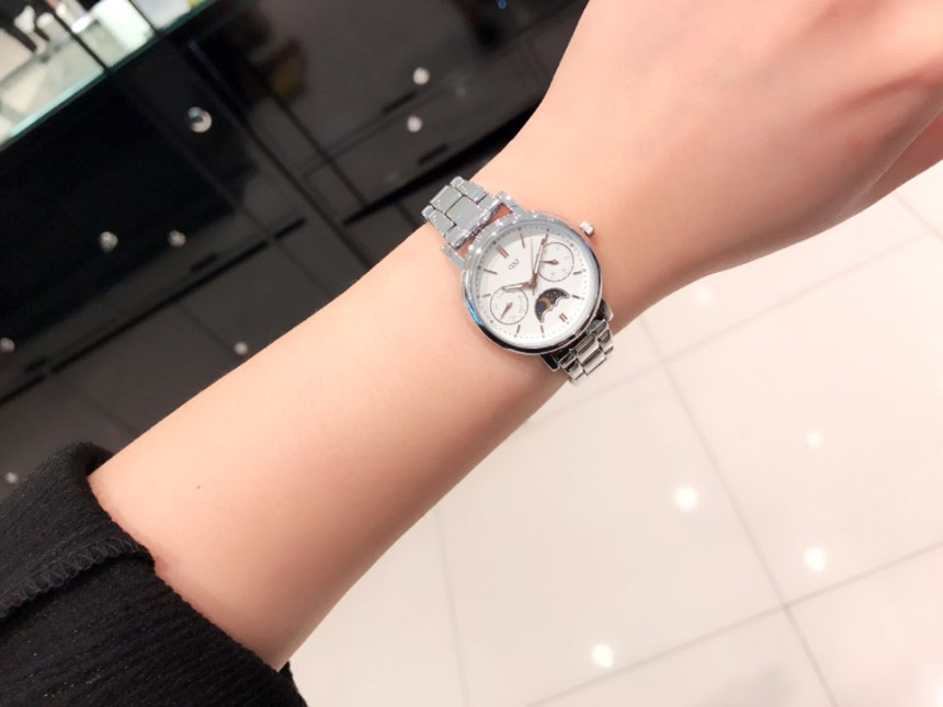 <b><p>OST White Silver Moon Phase Couple Watch</p></b><b><p>OST ホワイトシルバームーンフェイズカップル時計 OTC116514FLS 2SS</p></b><br /><br /><p align='center'>