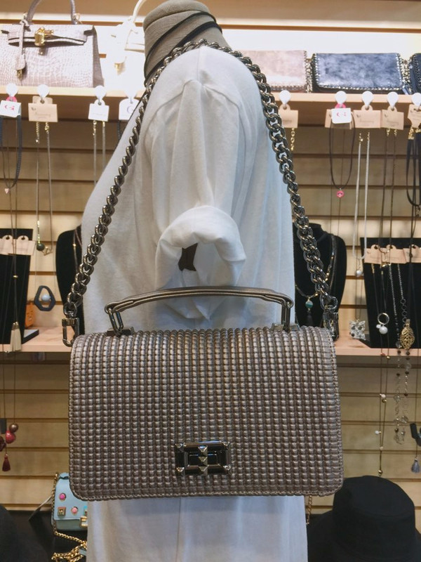 New Luge Chain Mini Cross Spaniel Shoulder Bag Dai