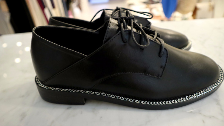 New Chain Blooper Mule Shoes Women Shoes