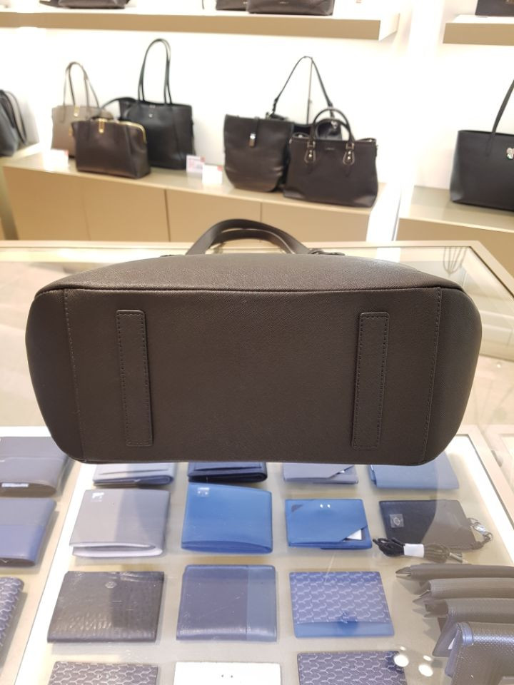 <b><p>Love Cat O Basic 20 Show PURA LHF2P321 Stylish</p></b><b><p>ロブケトOベーシック20ショーポベクLHF2P321シンプルな収納力が良い洗練されたポイントのファッ</p></b><br /><br /><p align='center'>