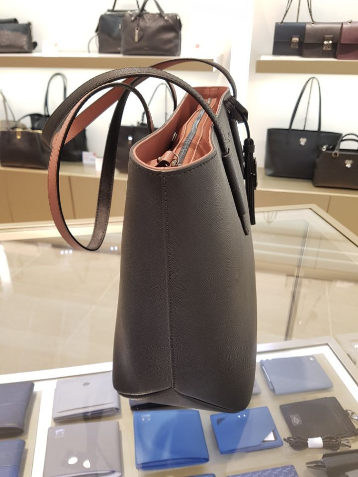 <b><p>Love Cat O Basic 20 Show PURA LHF2P321 Stylish</p></b><b><p>ロブケトOベーシック20ショーポベクLHF2P321シンプルな収納力が良い洗練されたポイントのファッ</p></b><br /><br /><p align='center'>