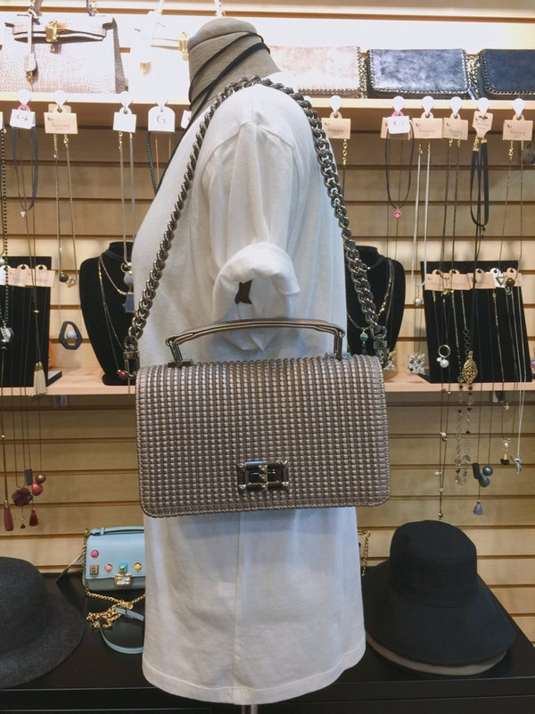 New Luge Chain Mini Cross Spaniel Shoulder Bag Dai