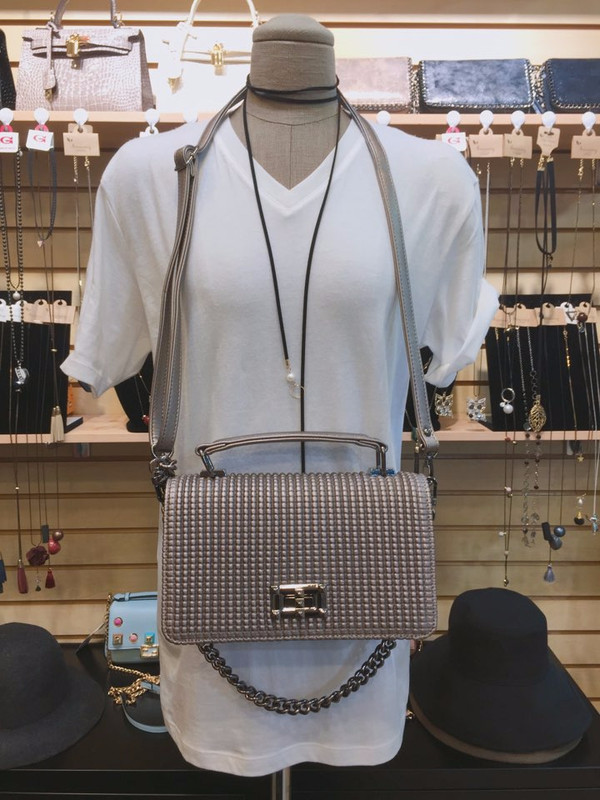 New Luge Chain Mini Cross Spaniel Shoulder Bag Dai