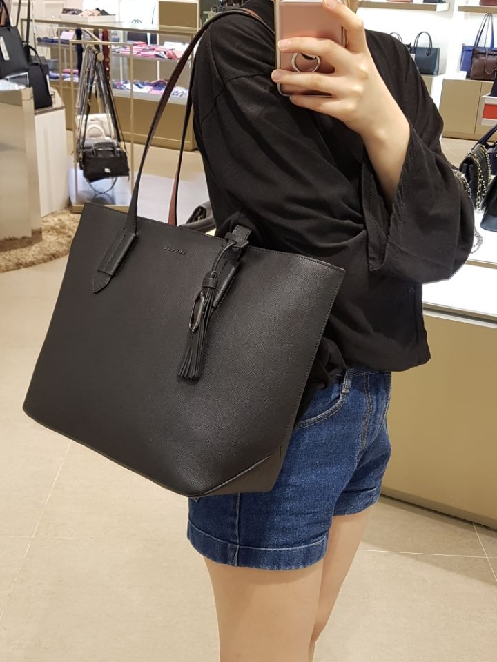 <b><p>Love Cat O Basic 20 Show PURA LHF2P321 Stylish</p></b><b><p>ロブケトOベーシック20ショーポベクLHF2P321シンプルな収納力が良い洗練されたポイントのファッ</p></b><br /><br /><p align='center'>