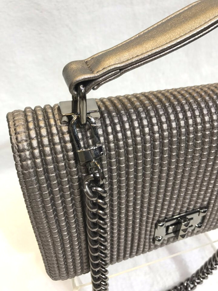 New Luge Chain Mini Cross Spaniel Shoulder Bag Dai