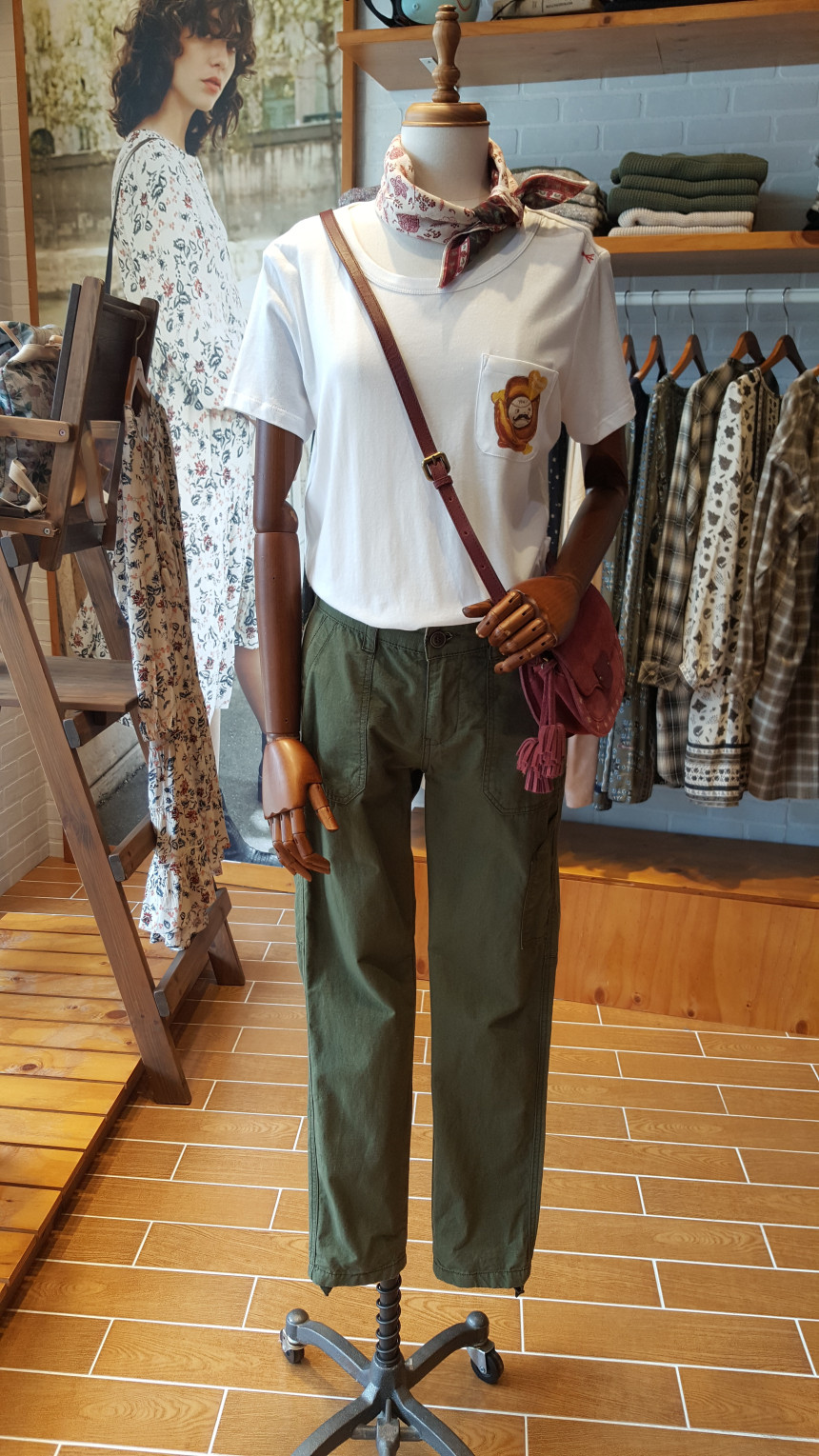 New Sausage Day Island Natural Cowhide Embroidery 