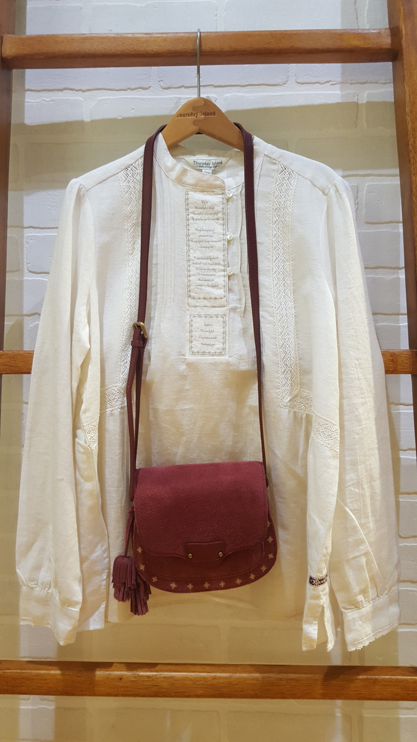 New Sausage Day Island Natural Cowhide Embroidery 