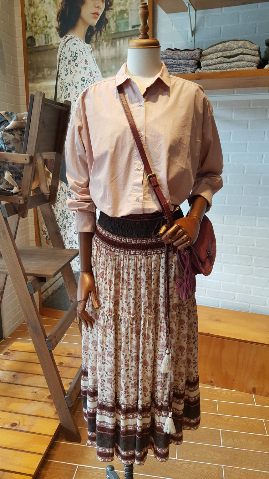 New Sausage Day Island Natural Cowhide Embroidery 