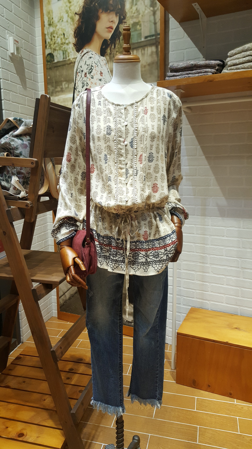 New Sausage Day Island Natural Cowhide Embroidery 