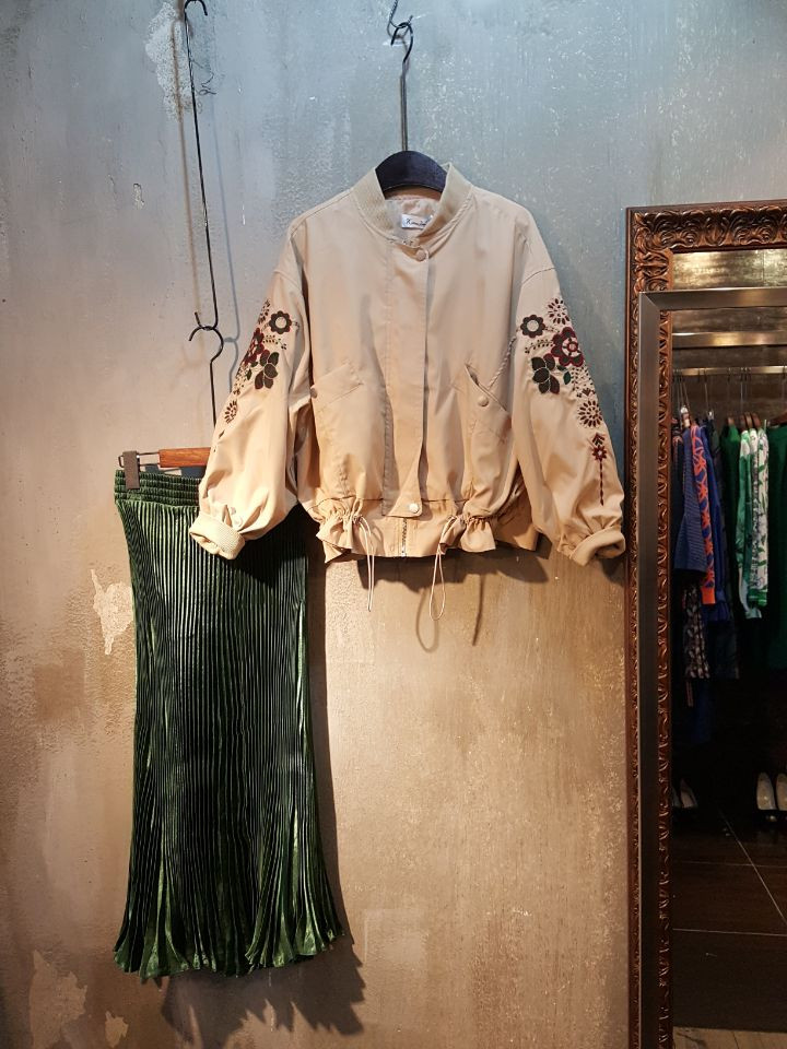 Lovely Pleated Long Skirt