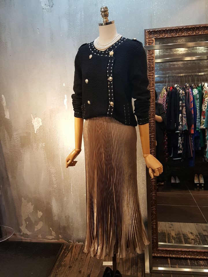 Lovely Pleated Long Skirt