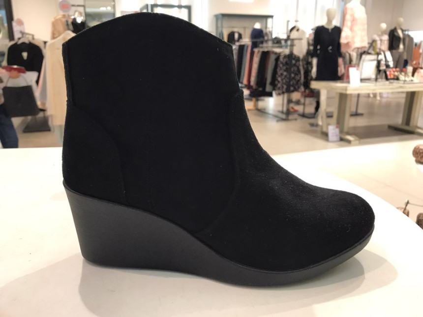203864 Ray Suede Wedge Booty Korean