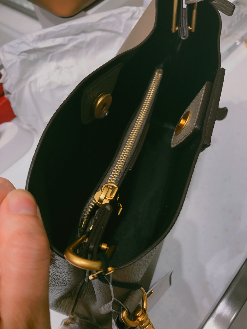 New Women's Bags Hedges ACC HAZZYS Gray Embosse