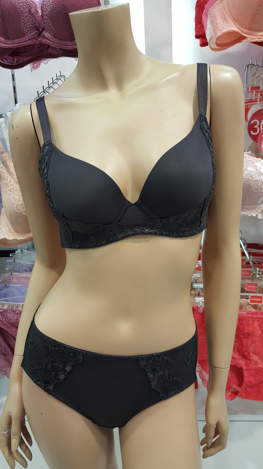 New triumph correction bra TCE002407