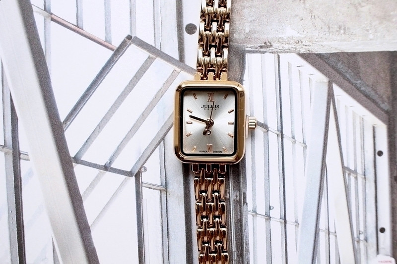 <b><p>square Classy tal Rose Gold feme watch fhion</p></b><b><p>正方形 クラス時 メタル ローズゴールド 女性 腕時計 ファッション ギフト</p></b><br /><br /><p align='center'>