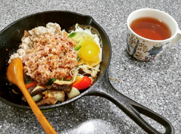 NEW FRYING PAN American Lodge Iron Frying Pans 8-i