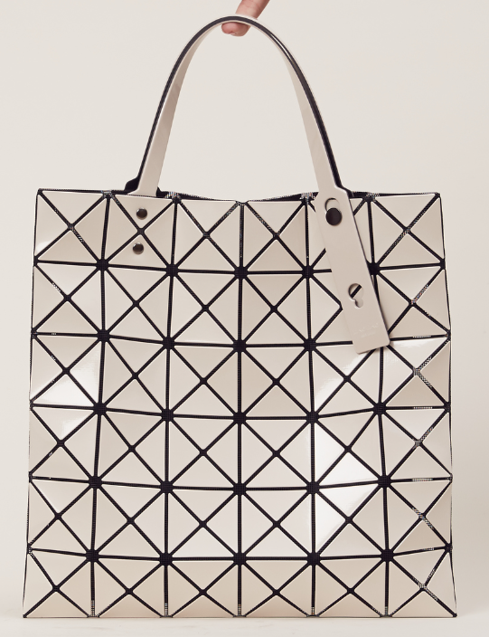 <b><p>Baobao Lucent Prism Isei Miyake BOBO shoulder</p></b><b><p>バオバオルーセントプリズムイッセイミヤケBOBOショルダーバッグ、日本の名品バッグ本物</p></b><br /><br /><p align='center'>