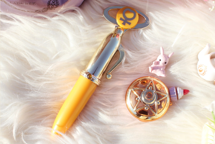 Sailor Moon Miracle Romance Makeup Moisture Loose 