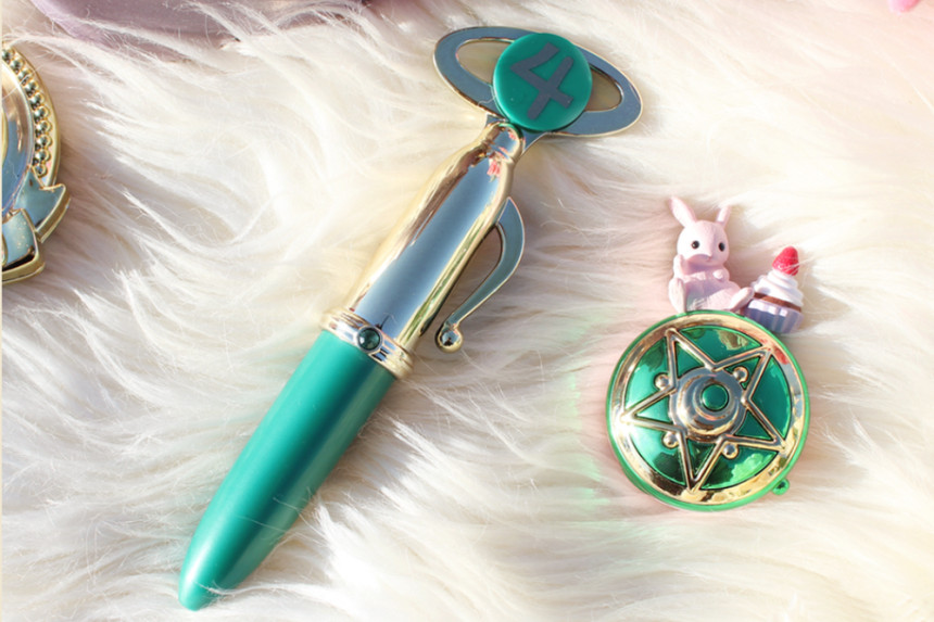 Sailor Moon Miracle Romance Makeup Moisture Loose 