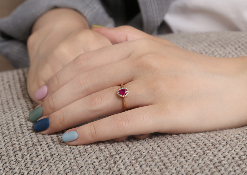 <b><p>14k Rose Gold simple point natural Ruby ste</p></b><b><p>14k ローズゴールド シンプル ポイント 天然 ルビー 原石 リング 高級感のあるアクセサリー</p></b><br /><br /><p align='center'>