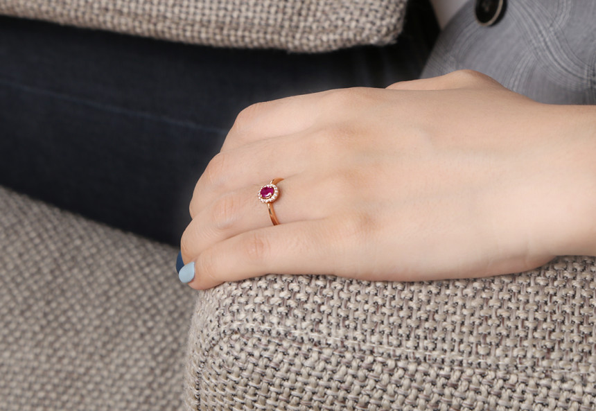 <b><p>14k Rose Gold simple point natural Ruby ste</p></b><b><p>14k ローズゴールド シンプル ポイント 天然 ルビー 原石 リング 高級感のあるアクセサリー</p></b><br /><br /><p align='center'>