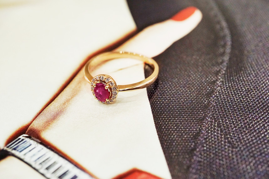 <b><p>14k Rose Gold simple point natural Ruby ste</p></b><b><p>14k ローズゴールド シンプル ポイント 天然 ルビー 原石 リング 高級感のあるアクセサリー</p></b><br /><br /><p align='center'>